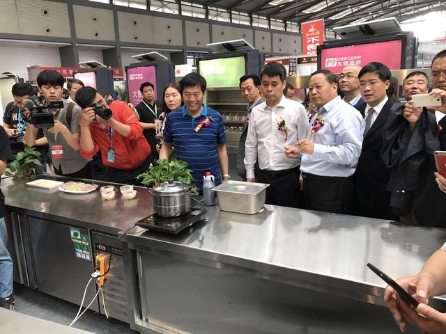 食堂万象城网页版设备 